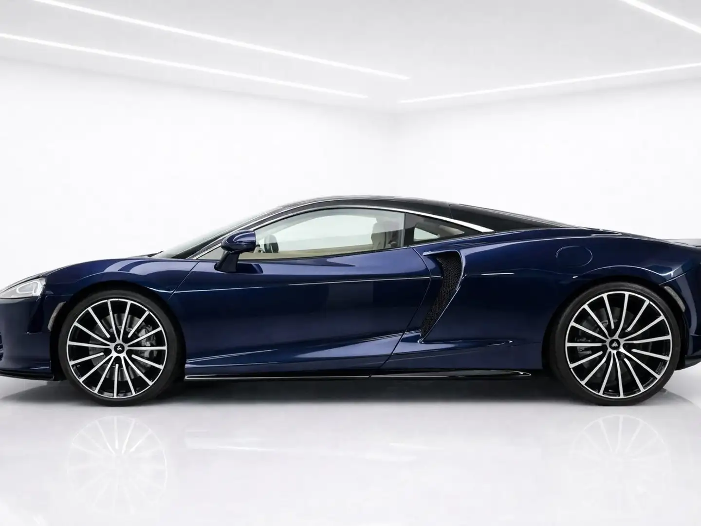 McLaren GT McLaren GT V8 4.0 620 ch Azul - 2