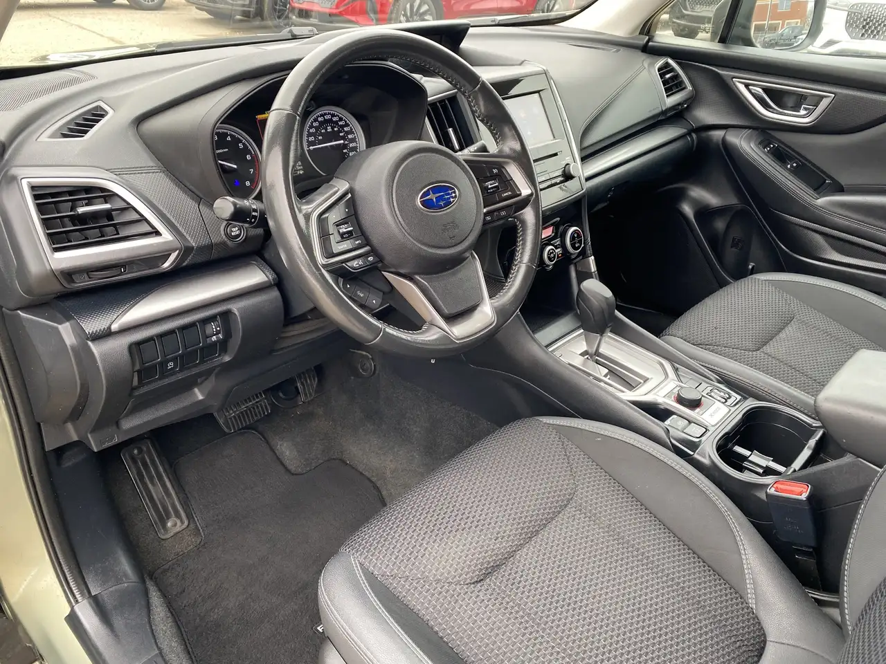 Subaru Forester снимка Subaru Forester