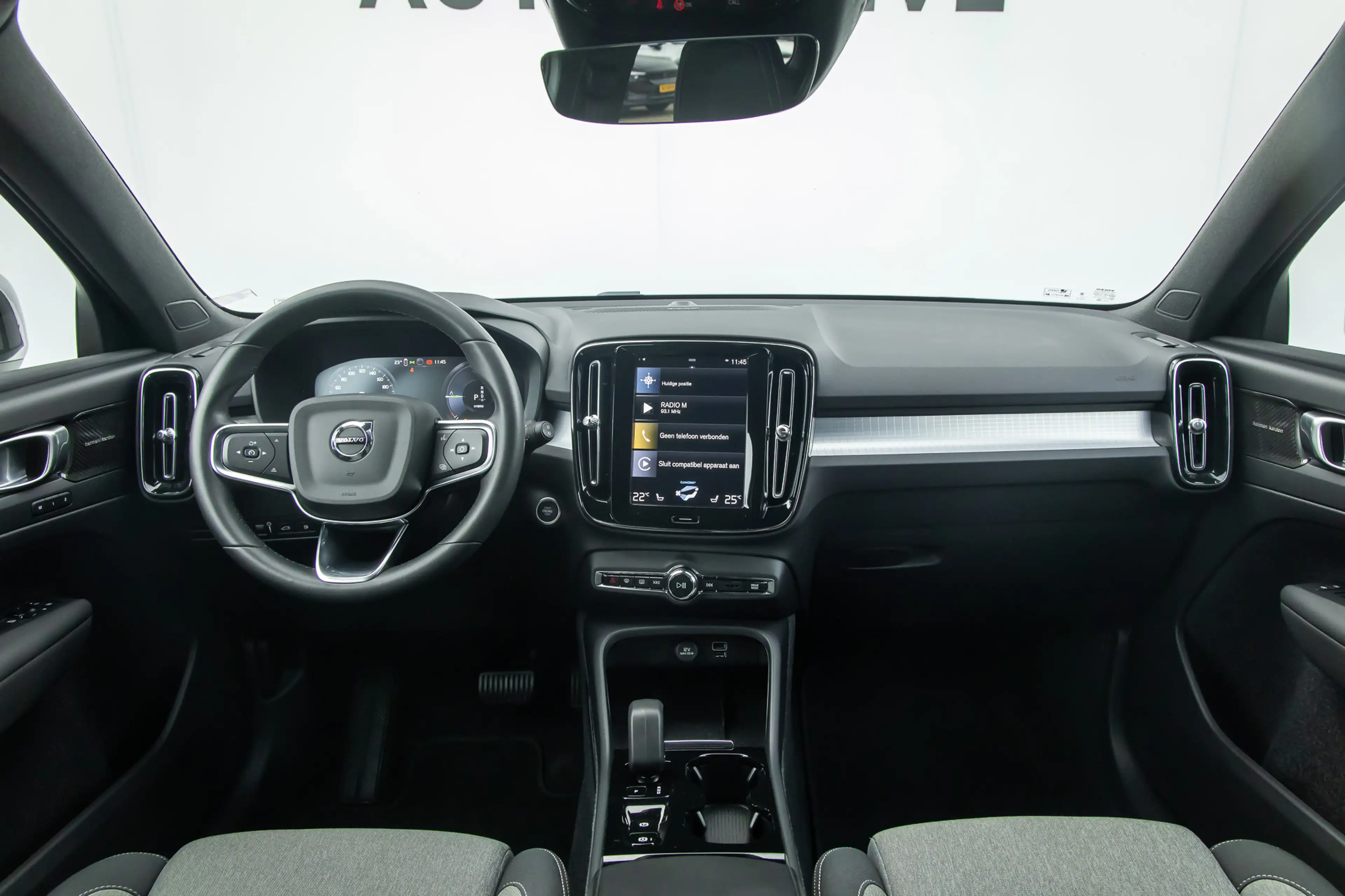 Volvo XC40 1.5 T4 Plus Dark plug in Stoelverwarming | stuurve — photo 3
