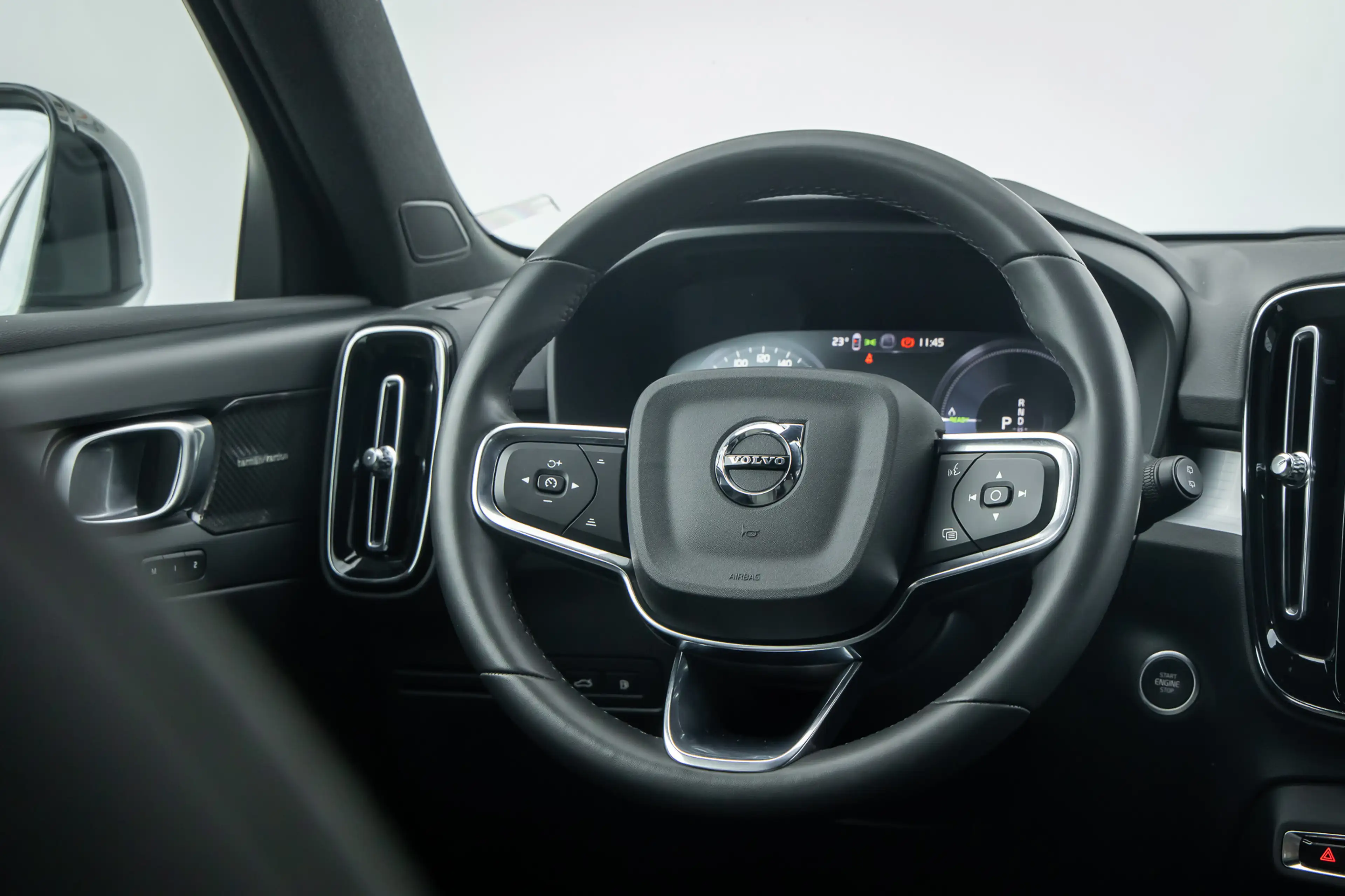 Volvo XC40 1.5 T4 Plus Dark plug in Stoelverwarming | stuurve — photo 9