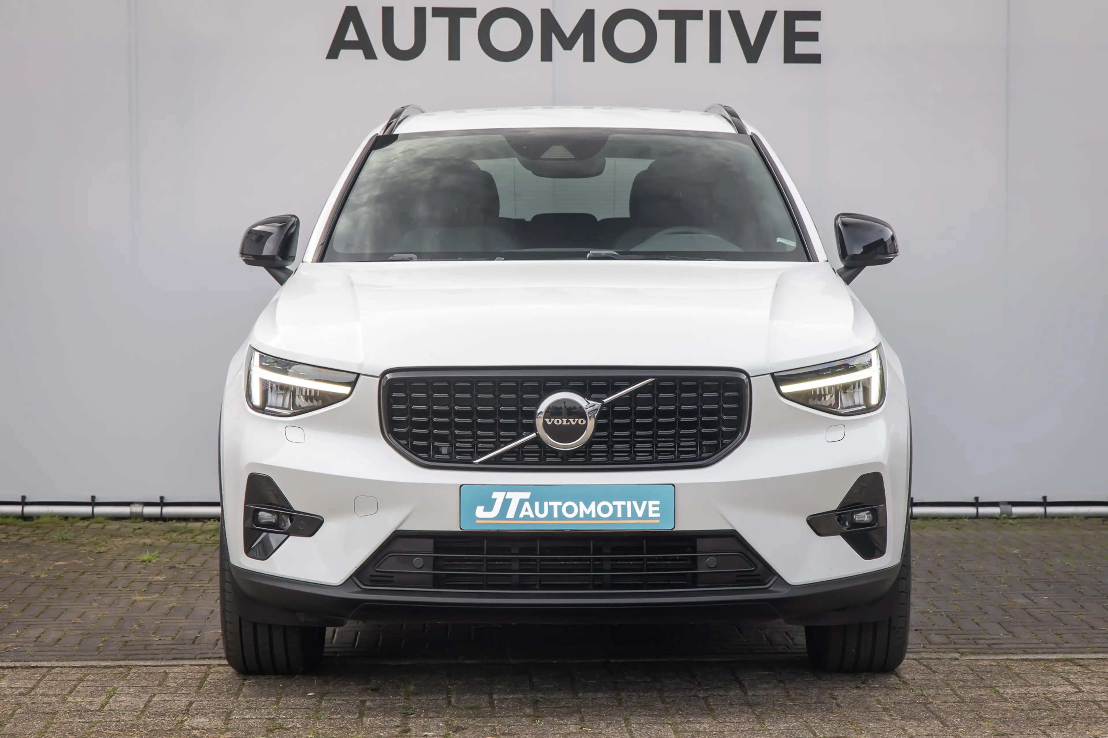 Volvo XC40 1.5 T4 Plus Dark plug in Stoelverwarming | stuurve — photo 5