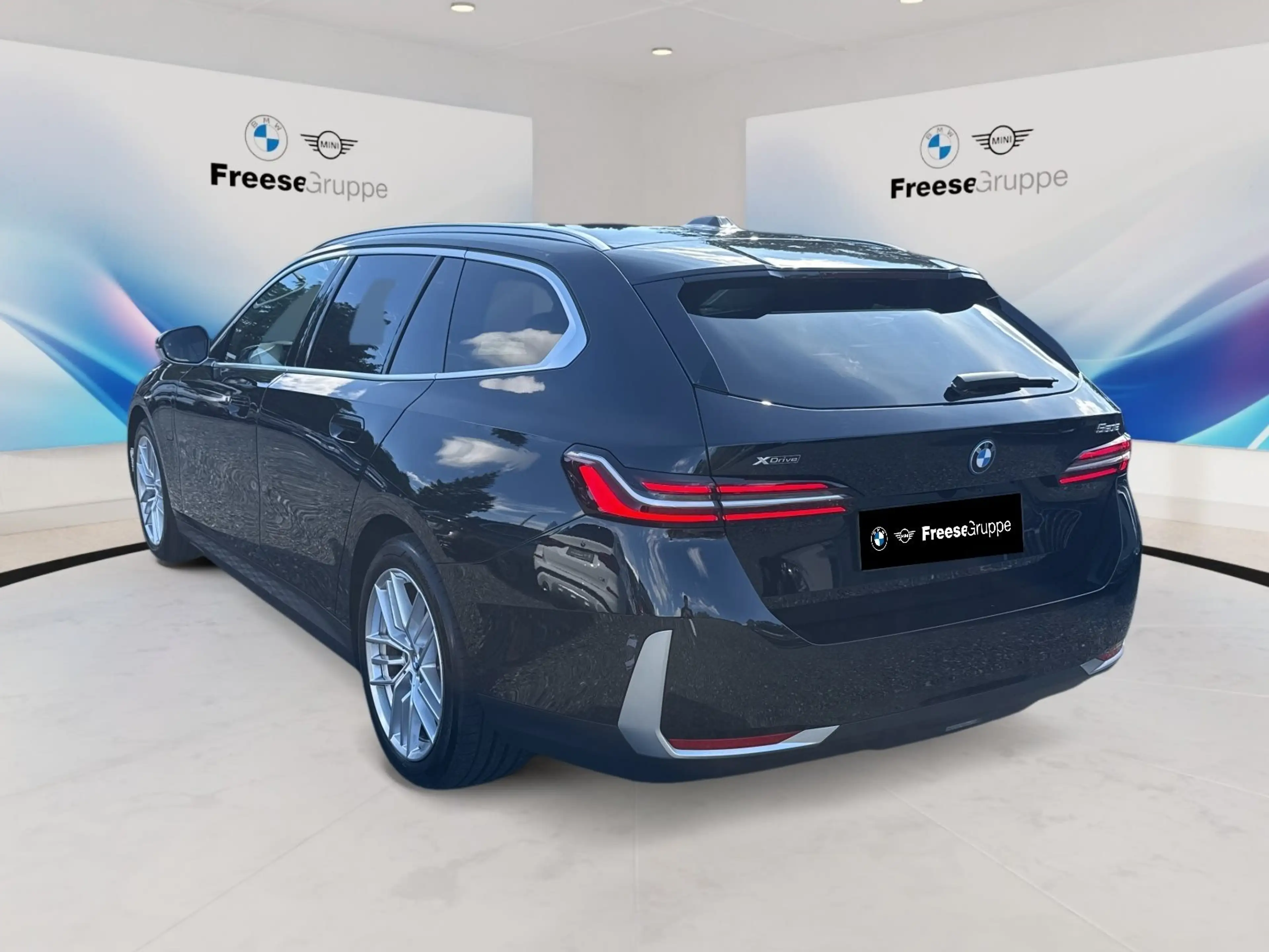 BMW 550 e xDrive Touring 360° HEAD-UP SITZBELÜFT RFK — photo 4