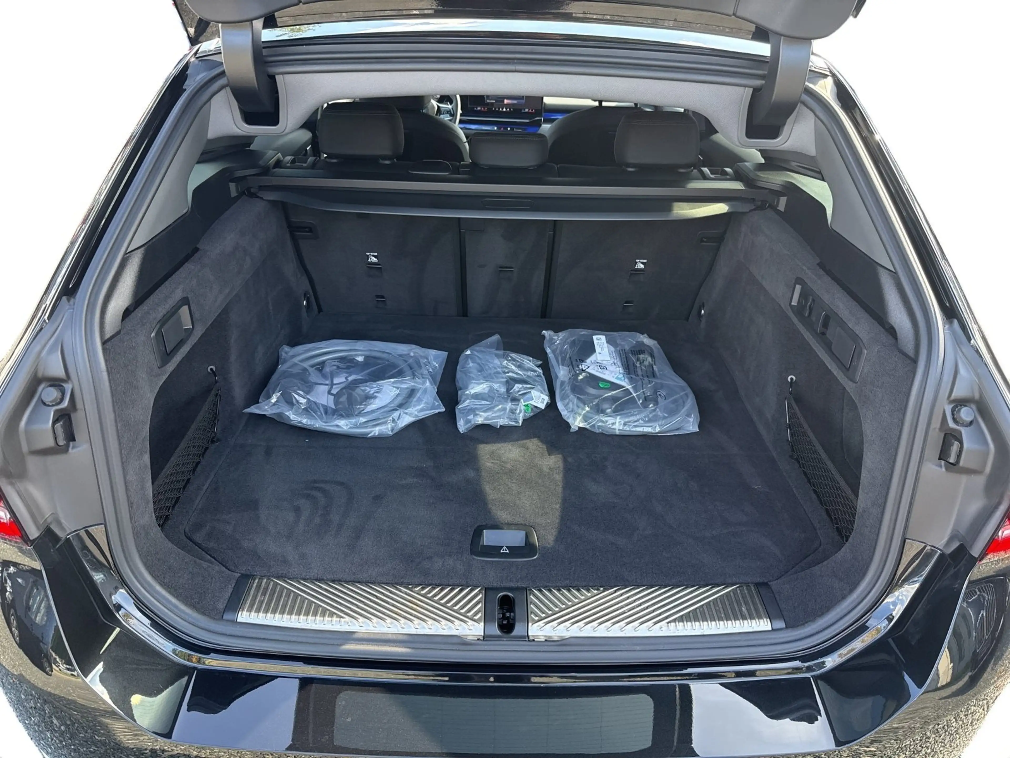 BMW 550 e xDrive Touring 360° HEAD-UP SITZBELÜFT RFK — photo 19