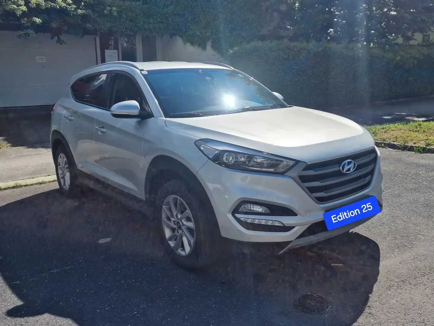 Hyundai TUCSON Tucson 1,7 CRDI Start-Stopp Edition 25 Edition 25 Silber - 1