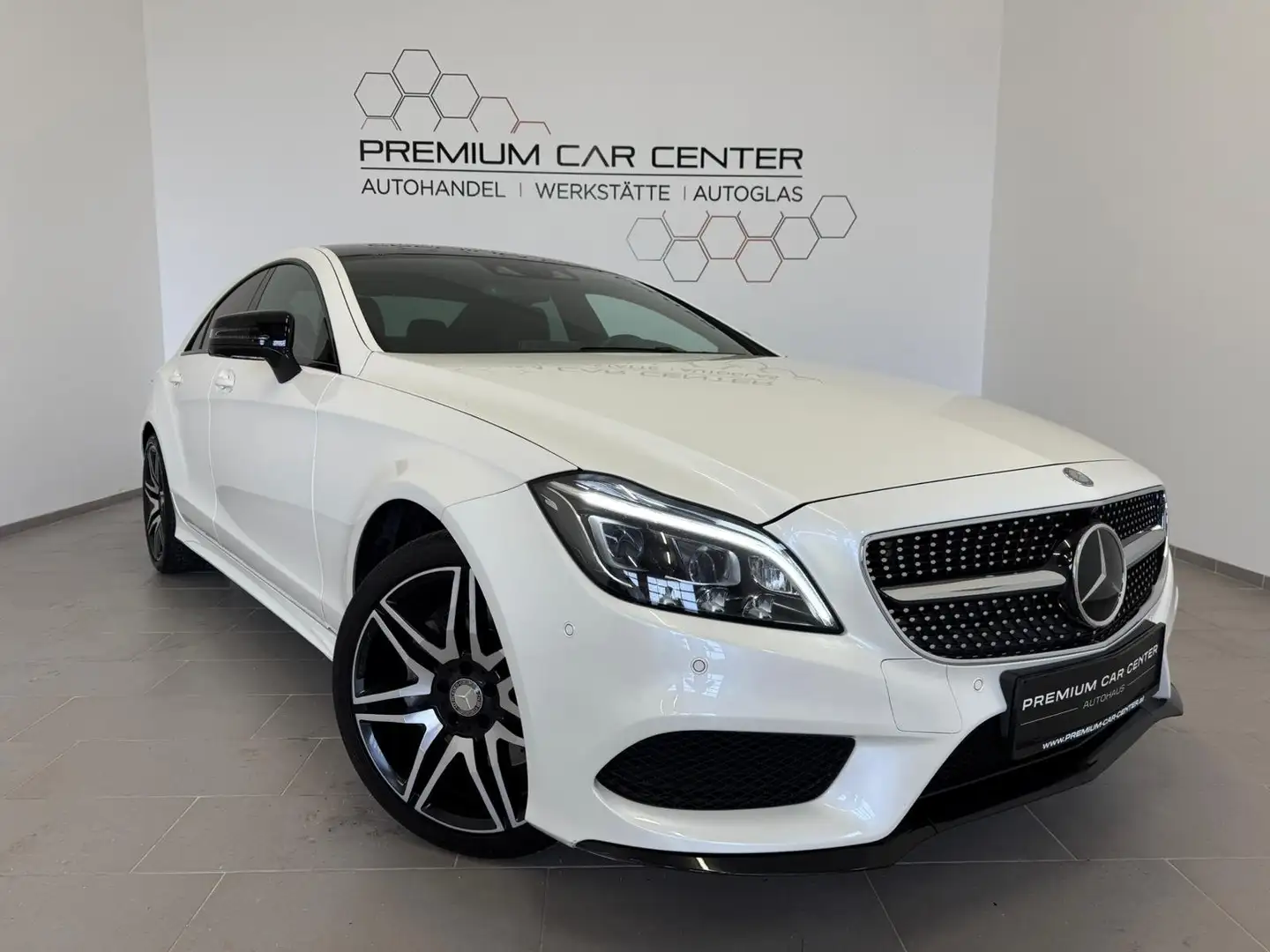 Mercedes-Benz CLS 350 d 4MATIC Aut. AMG-Line VOLL-LED / LEDER / KAMERA Weiß - 1