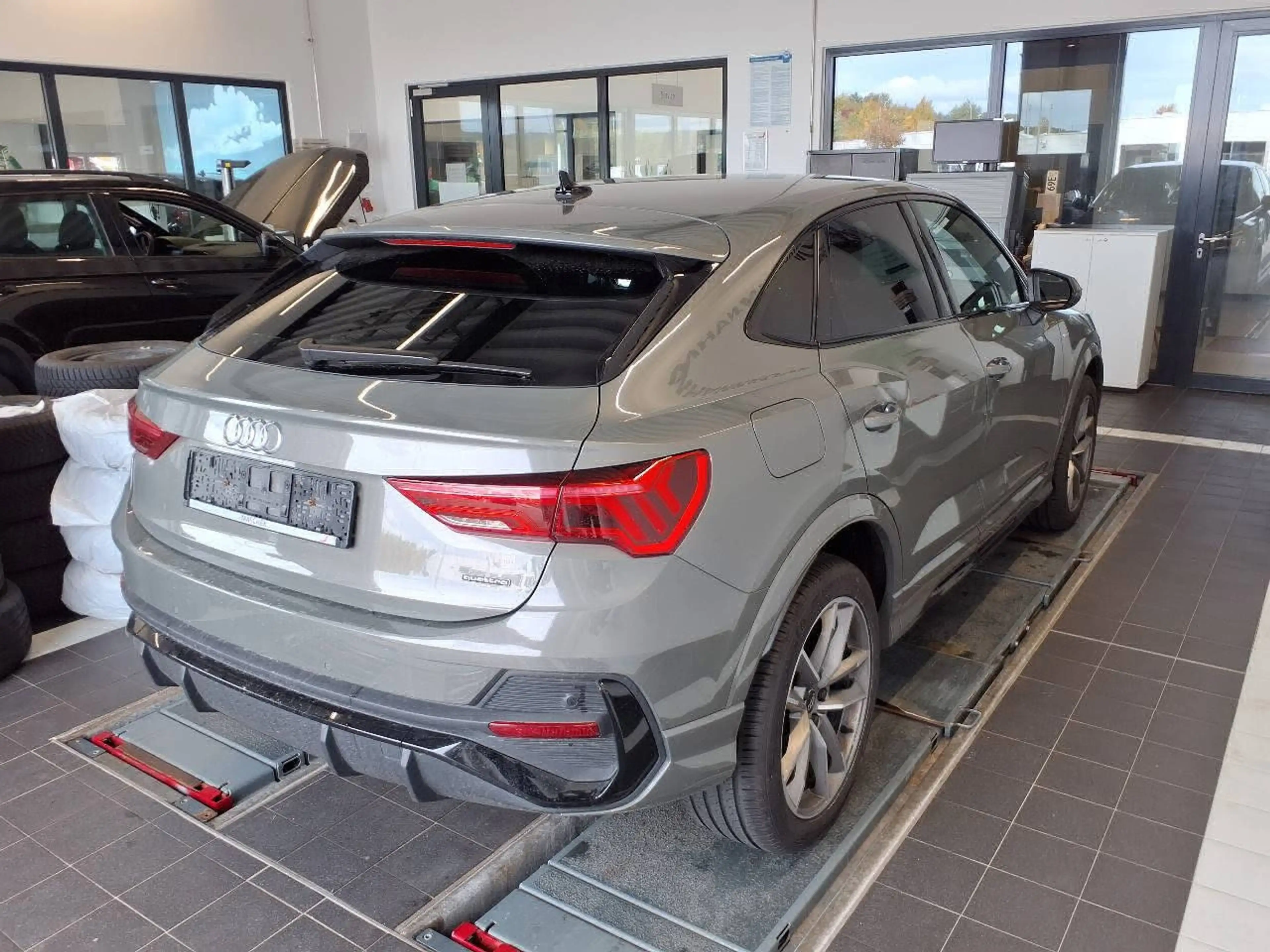 Audi Q3 Sportback S line 40 TDI quat S tronic 2x S line Bl — photo 5