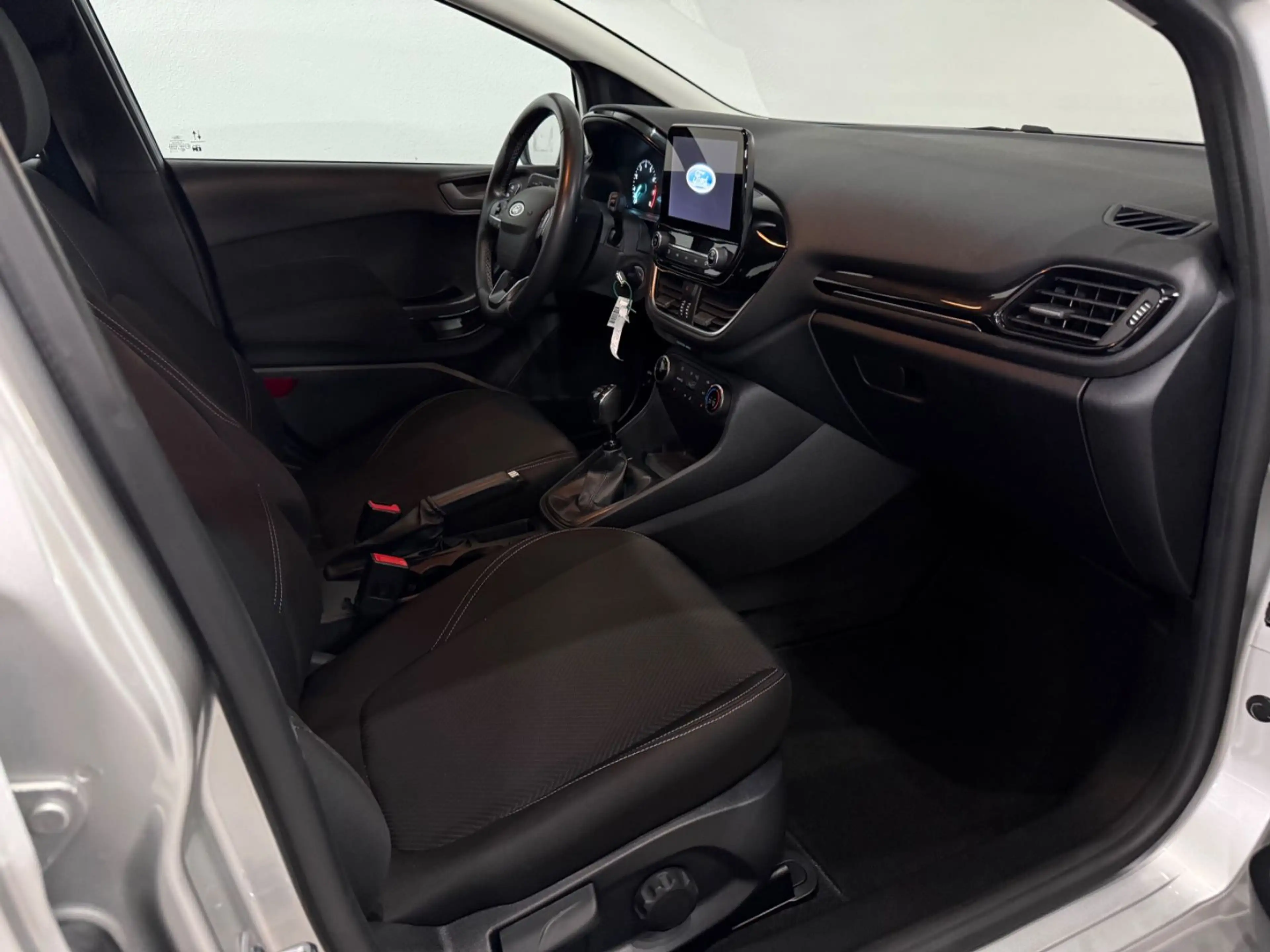 Ford Fiesta Cool & Connect/NAVI/WINTER PAKET/2x PDC — photo 8