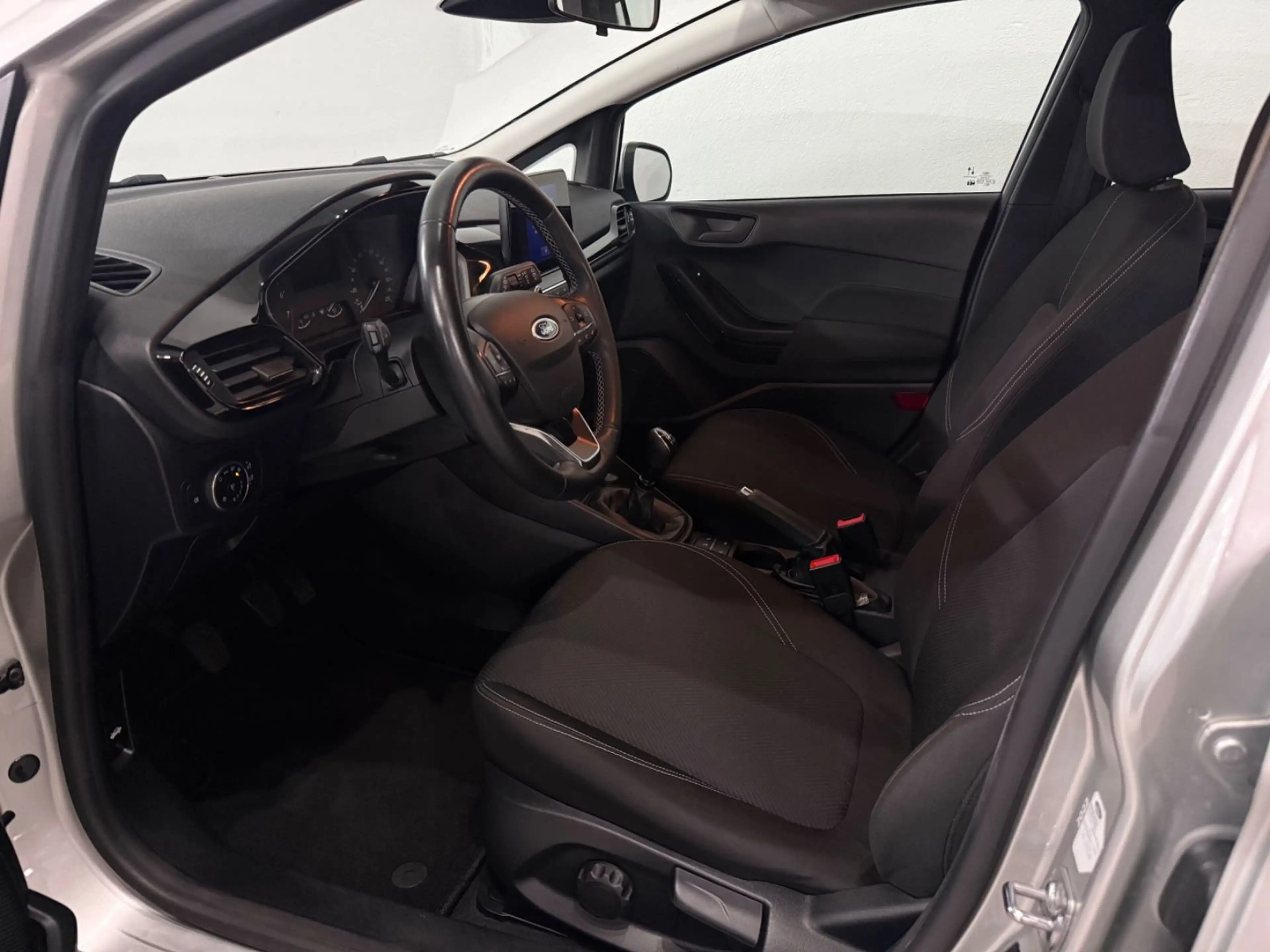 Ford Fiesta Cool & Connect/NAVI/WINTER PAKET/2x PDC — photo 9