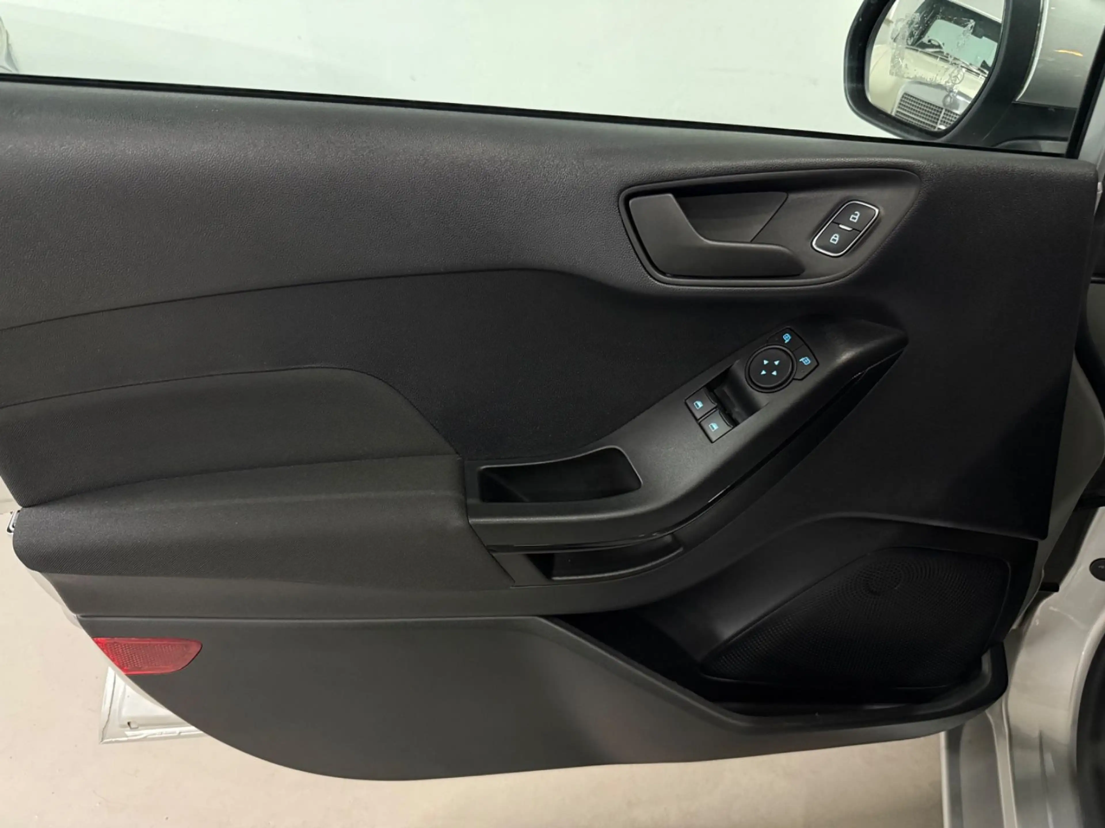 Ford Fiesta Cool & Connect/NAVI/WINTER PAKET/2x PDC — photo 12