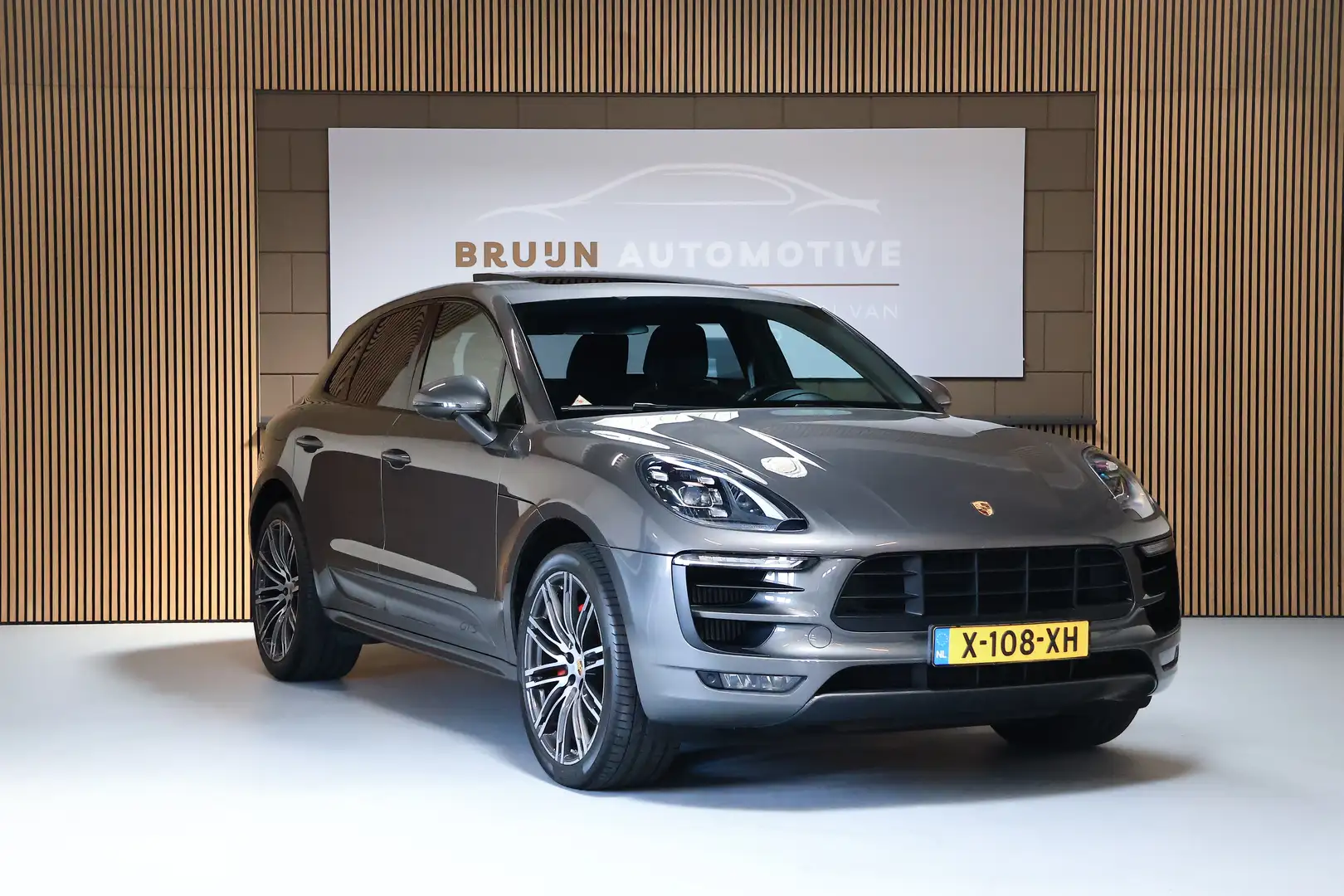 Porsche Macan 3.0 GTS Grijs - 1