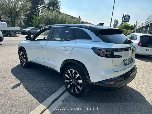 Renault Austral view 4