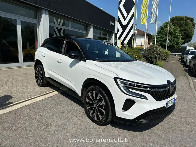 Renault Austral view 5