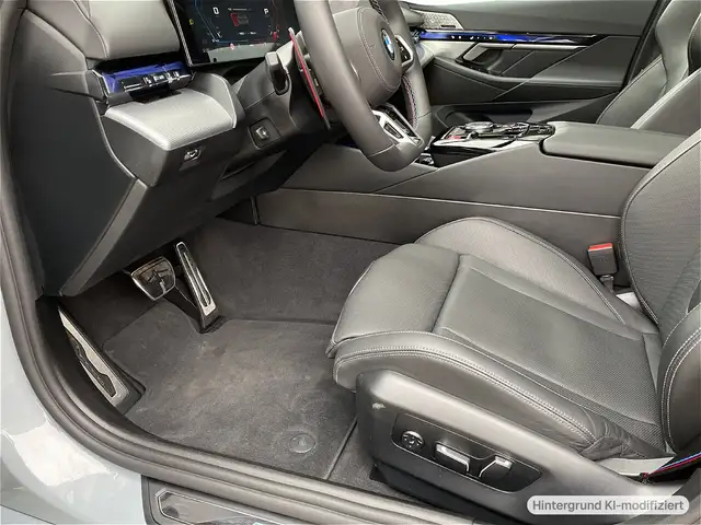 BMW M5 view 10