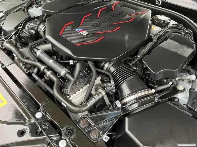 BMW M5 view 12