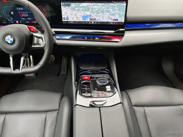 BMW M5 view 7