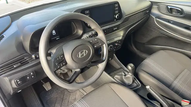 Hyundai i20 view 8