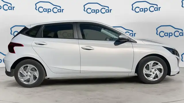 Hyundai i20 view 4