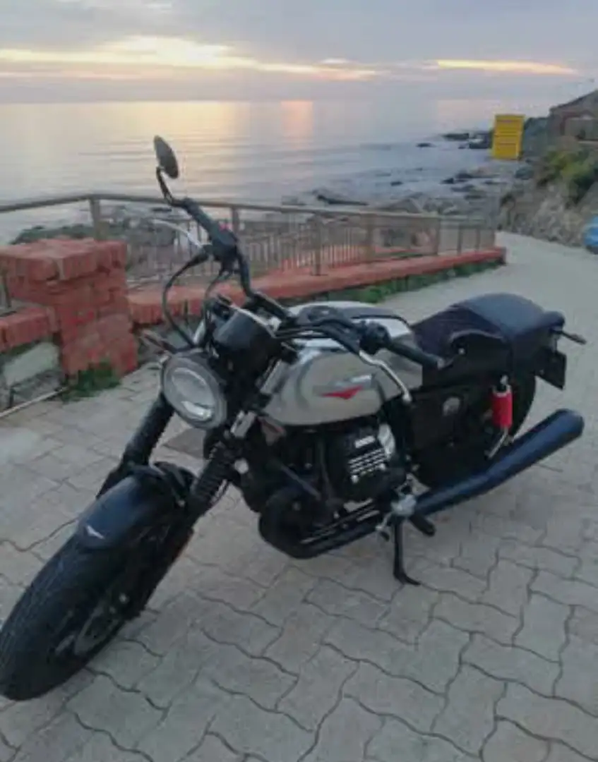 Moto Guzzi V 7 V7III Stone S Argintiu - 1