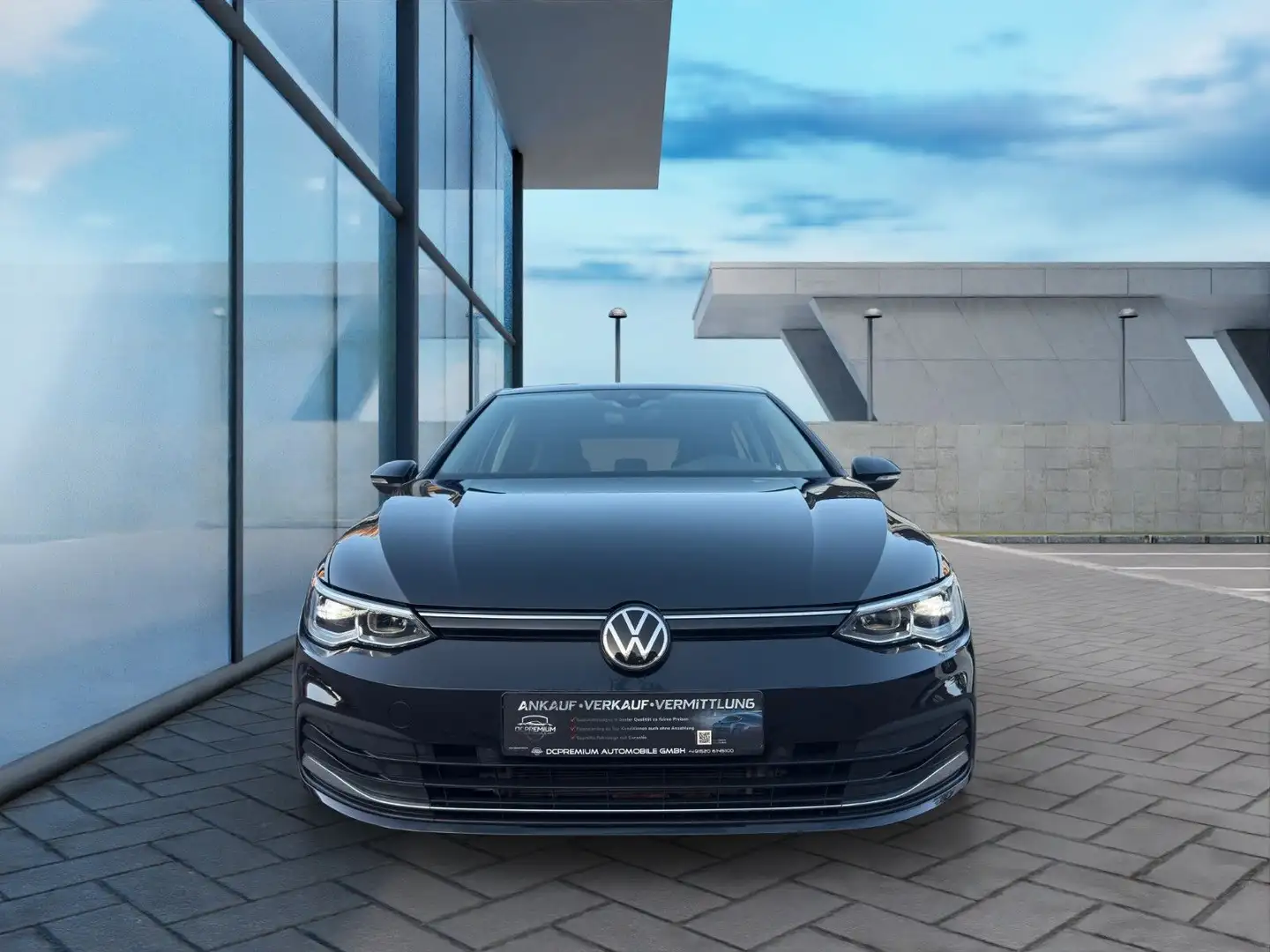 Volkswagen Golf VIII 1.5TSi Style,LED,Leder,Winterpaket Schwarz - 2