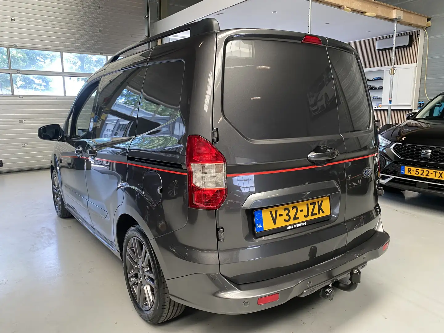 Ford Transit Courier 1.0 Ambiente Half leder, 100pk, Navi, Camera Grijs - 2