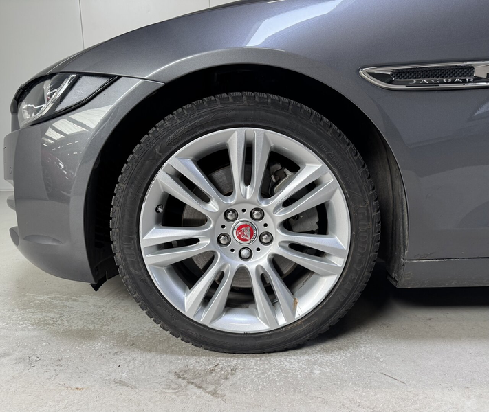 Jaguar XE 2.0 Benzine Autom. - Airco - GPS - Topstaat! 1S... — photo 7