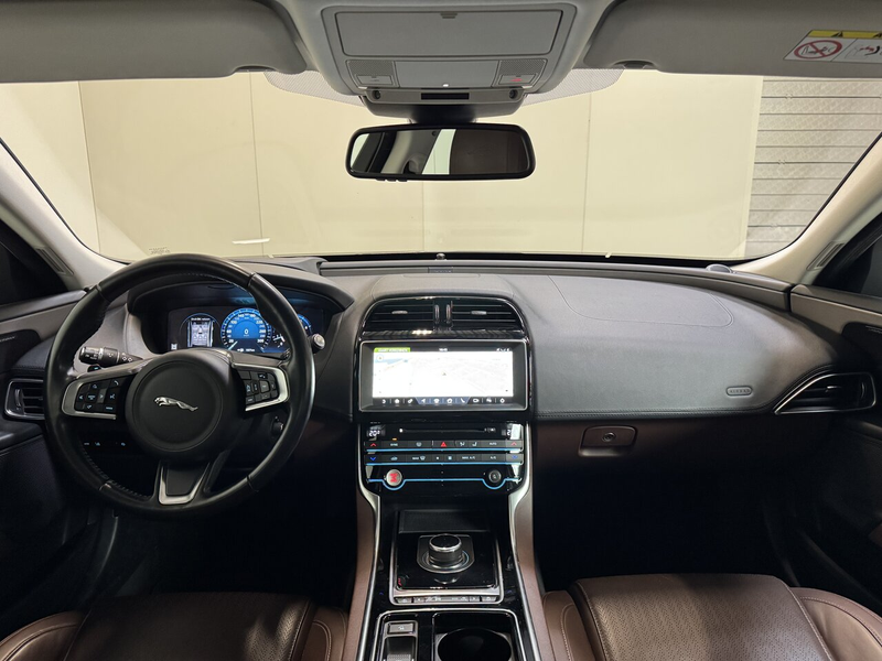 Jaguar XE 2.0 Benzine Autom. - Airco - GPS - Topstaat! 1S... — photo 11
