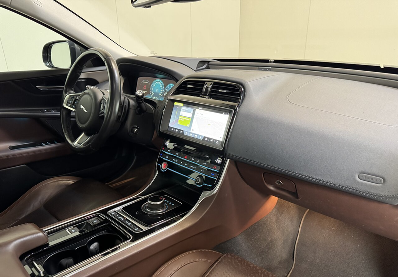 Jaguar XE 2.0 Benzine Autom. - Airco - GPS - Topstaat! 1S... — photo 13