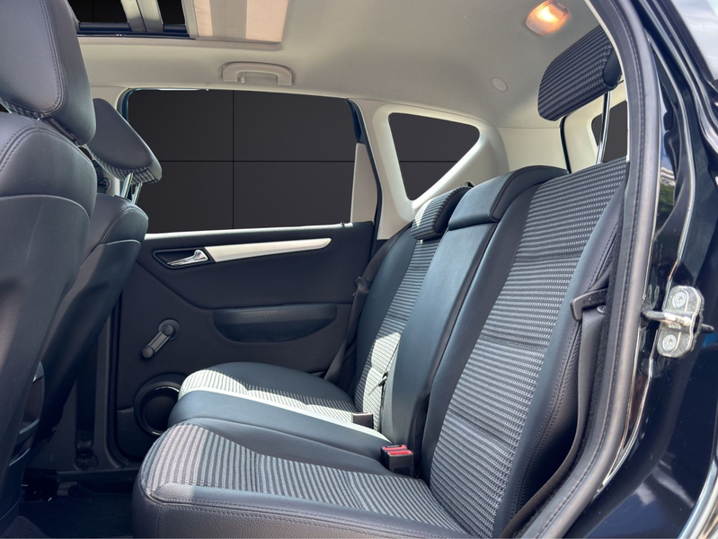 Mercedes-Benz A 200 Avantgarde — photo 13