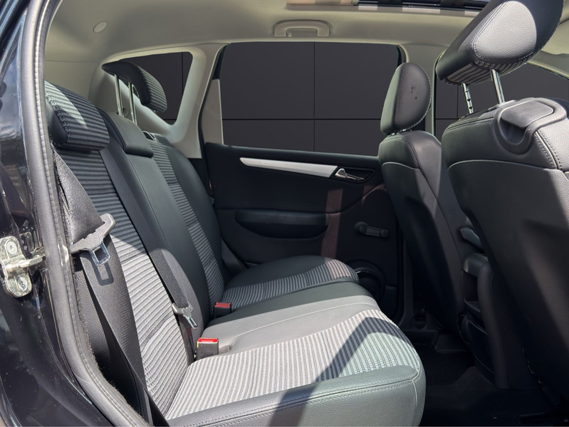 Mercedes-Benz A 200 Avantgarde — photo 14