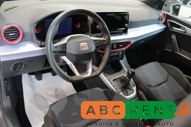 Seat Arona view 10