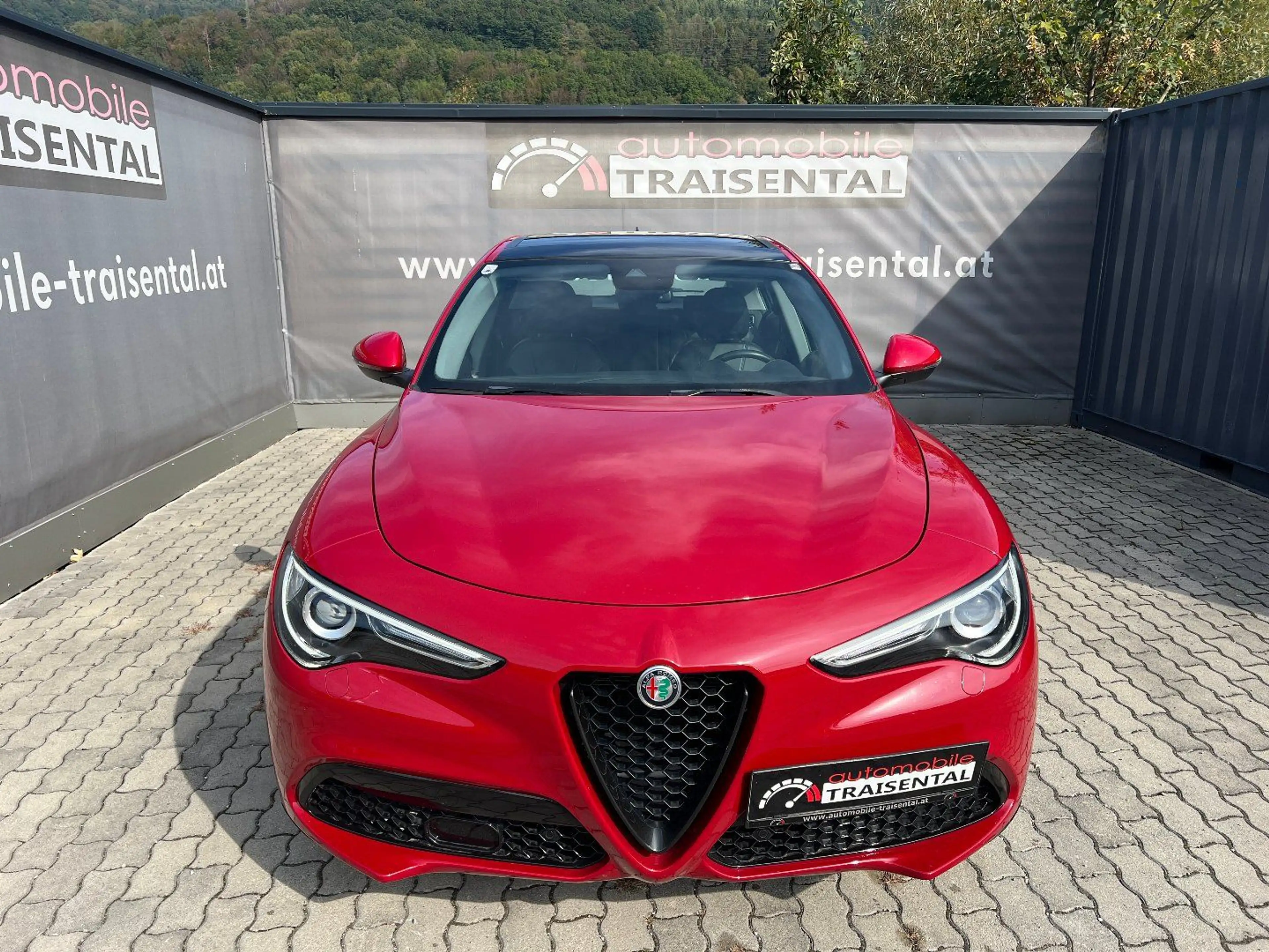 Alfa Romeo Stelvio 2.2 JTDM TI Q4 mit Glasdach — photo 7