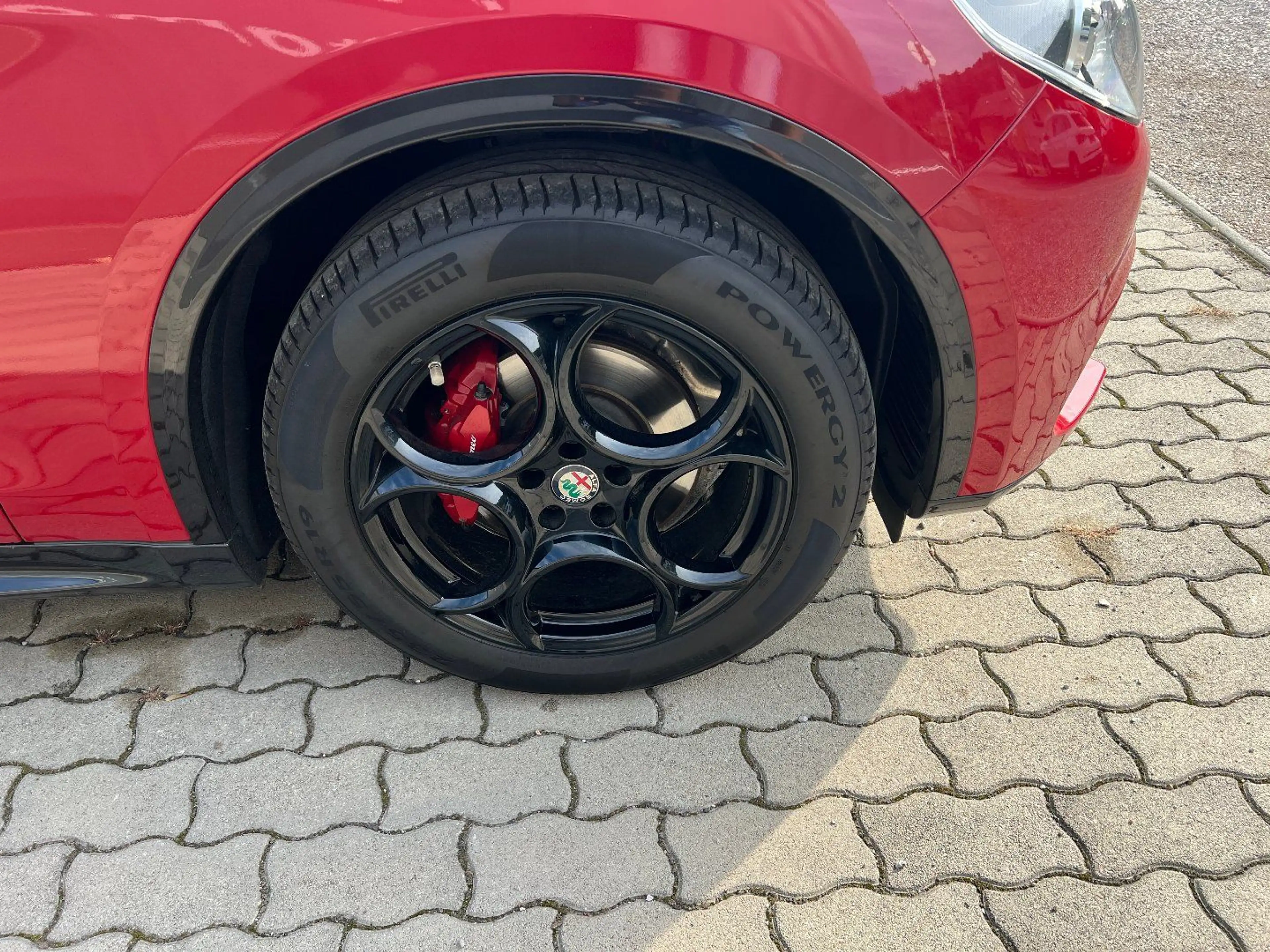 Alfa Romeo Stelvio 2.2 JTDM TI Q4 mit Glasdach — photo 14
