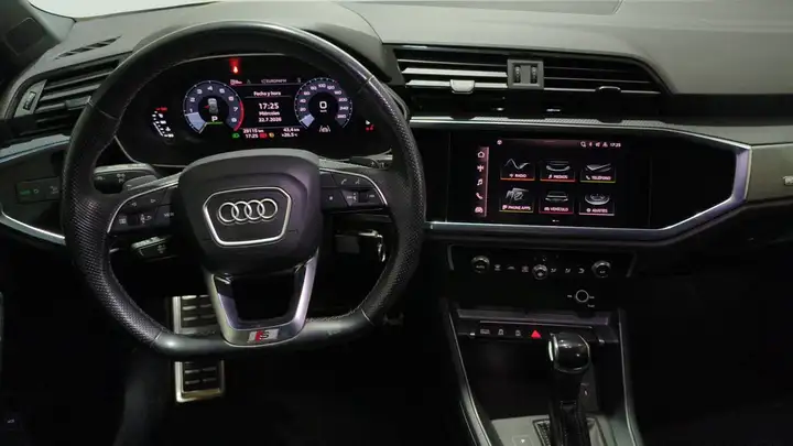 Audi Q3 1.5 Black line 35 TFSI 2022, foto 24