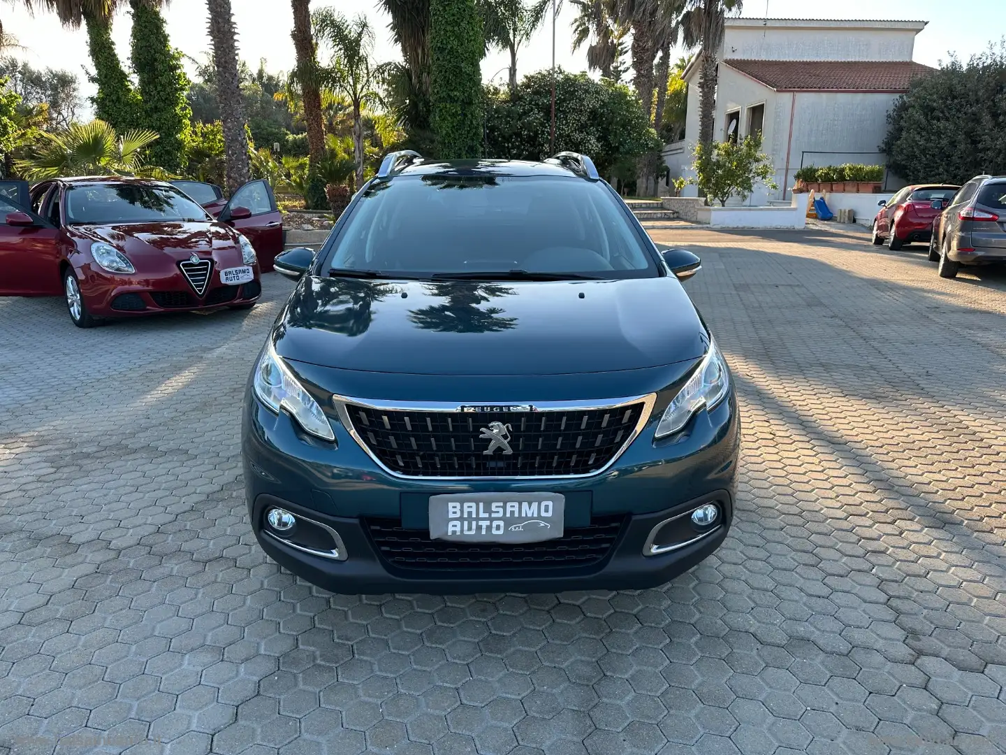 Peugeot 2008 BlueHDi 100 Allure Bleu - 2