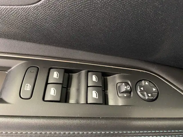 Peugeot 3008 view 19