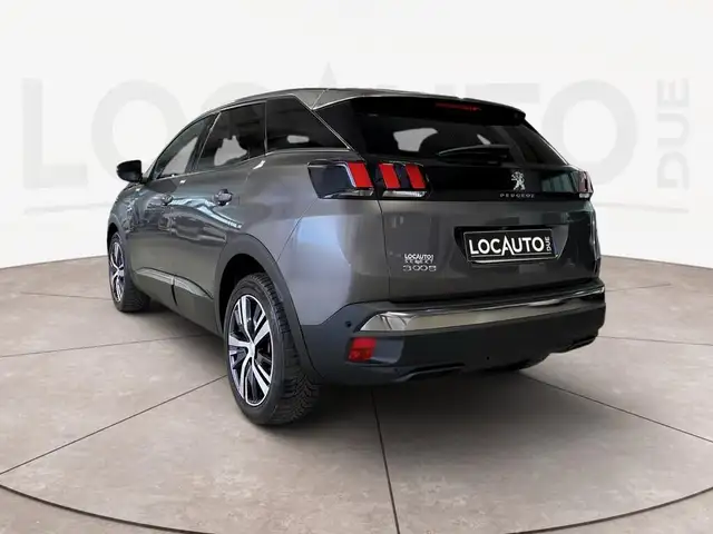 Peugeot 3008 view 5