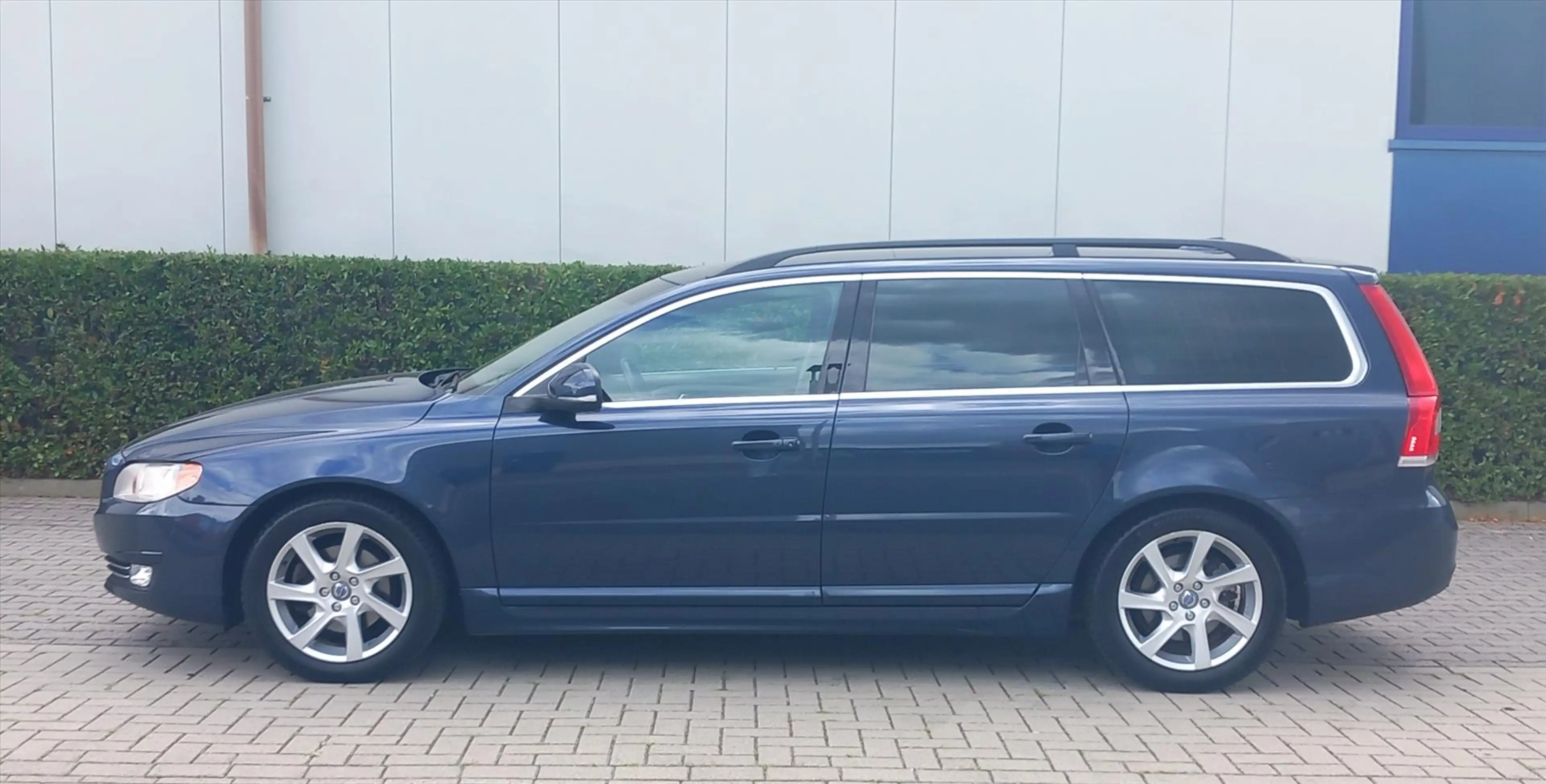 Volvo V70 D2 115pk Start/Stop Powershift Nordic+ — photo 4