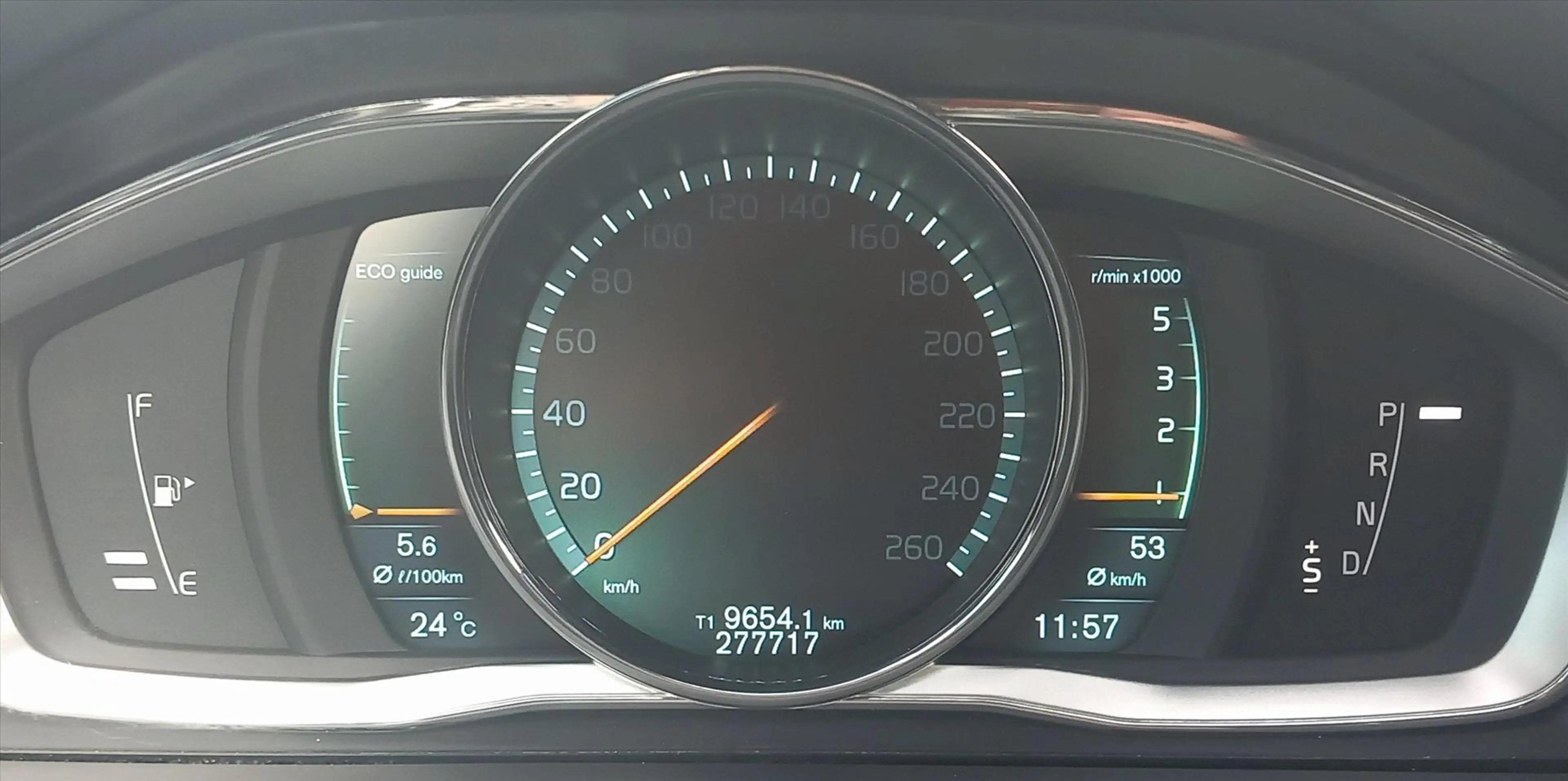 Volvo V70 D2 115pk Start/Stop Powershift Nordic+ — photo 15