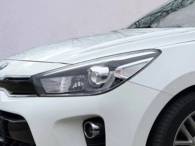 Kia Rio view 5