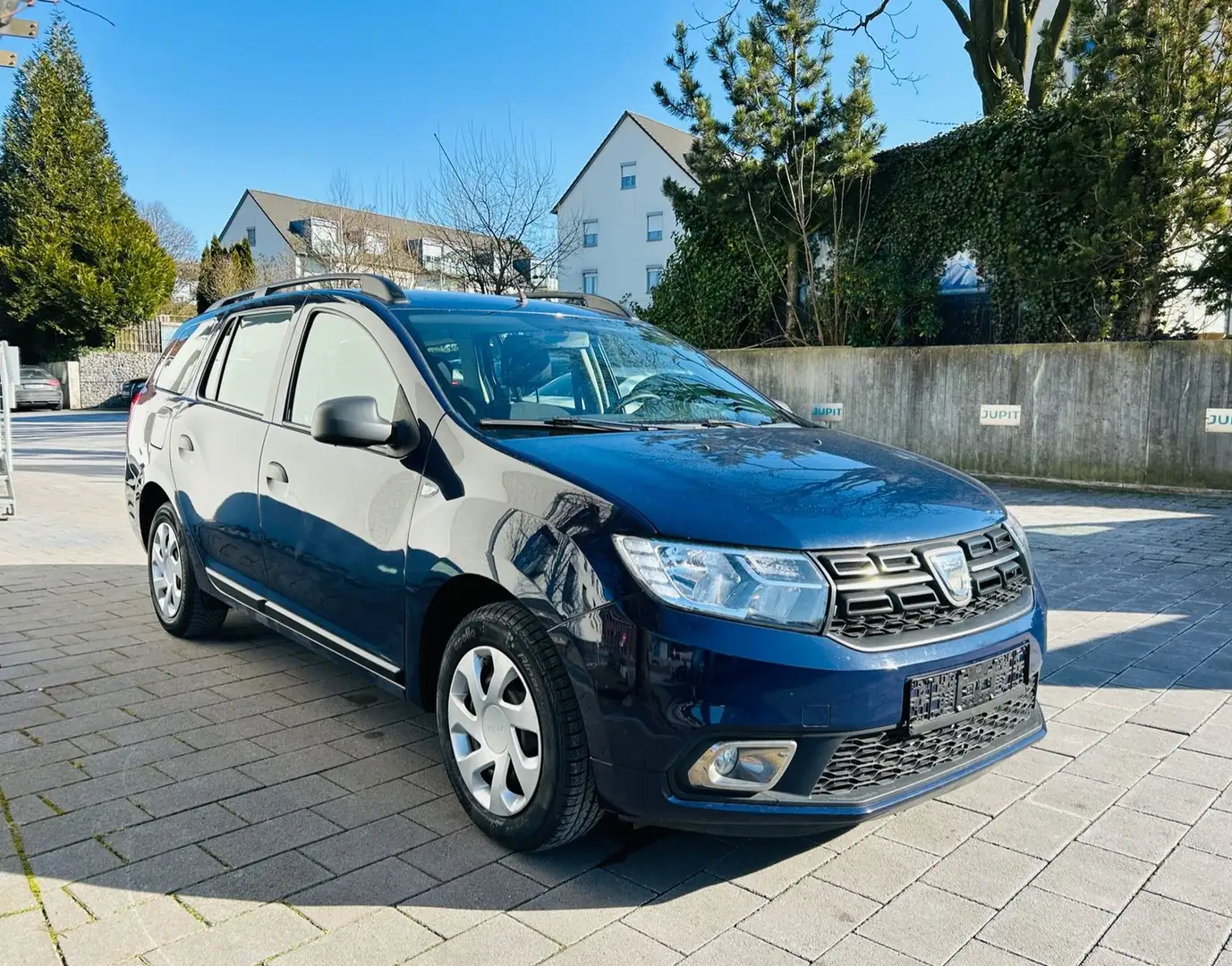 Dacia Logan MCV II Kombi Essential Blau - 1