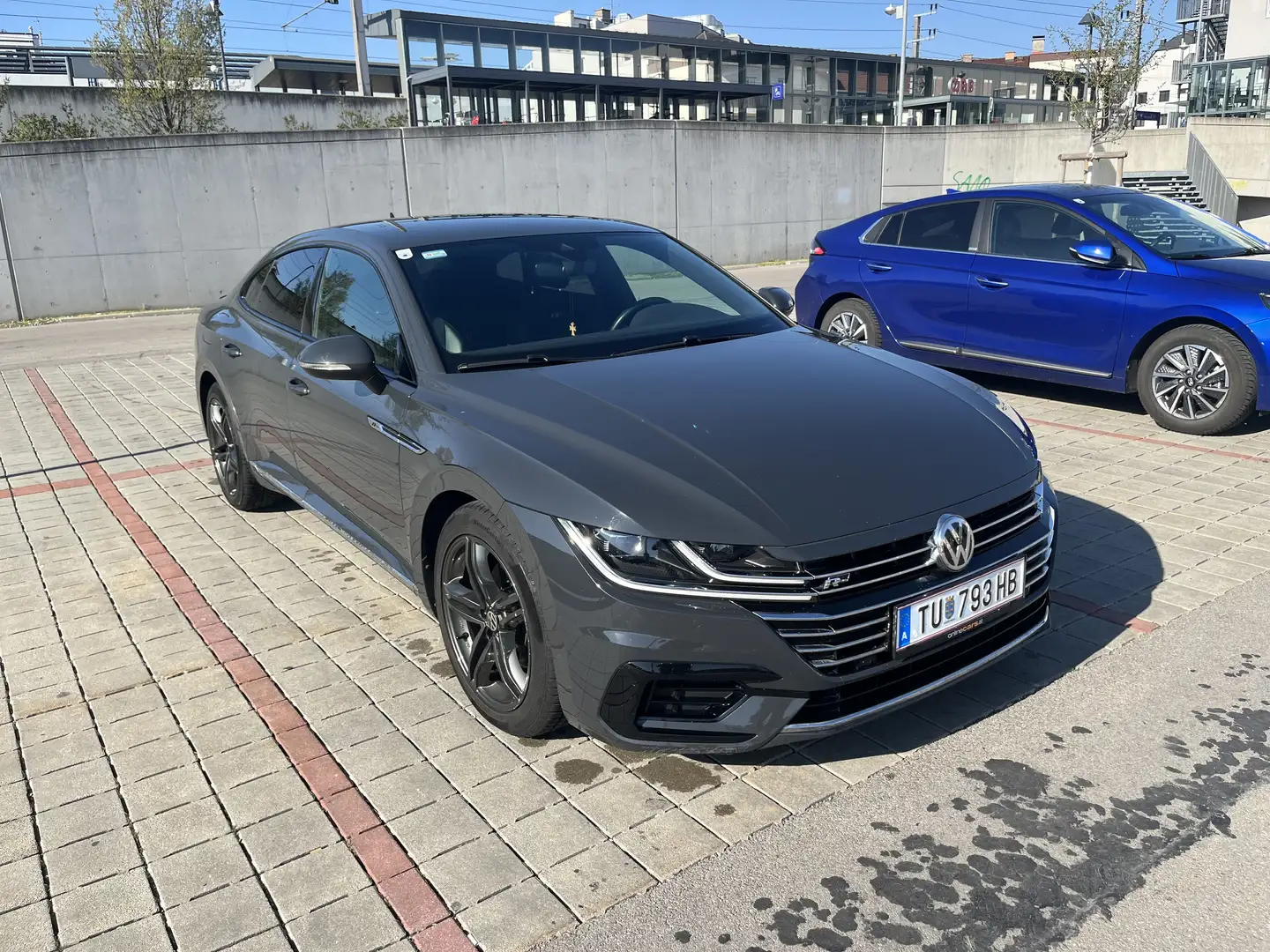 Volkswagen Arteon 2,0 TSI R-Line DSG - 1