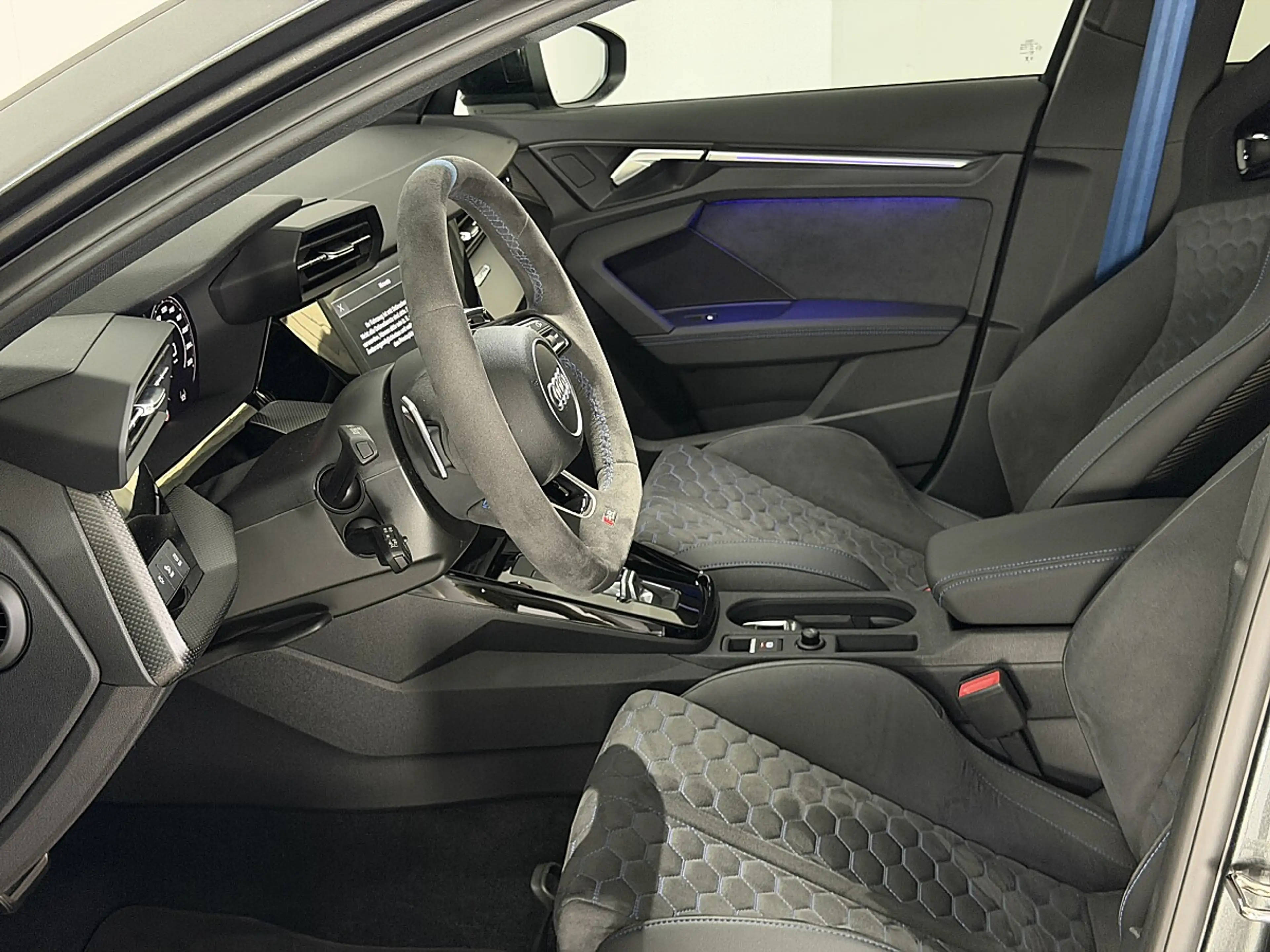 Audi RS3 Performance SB quattro "1 of 300" — photo 11