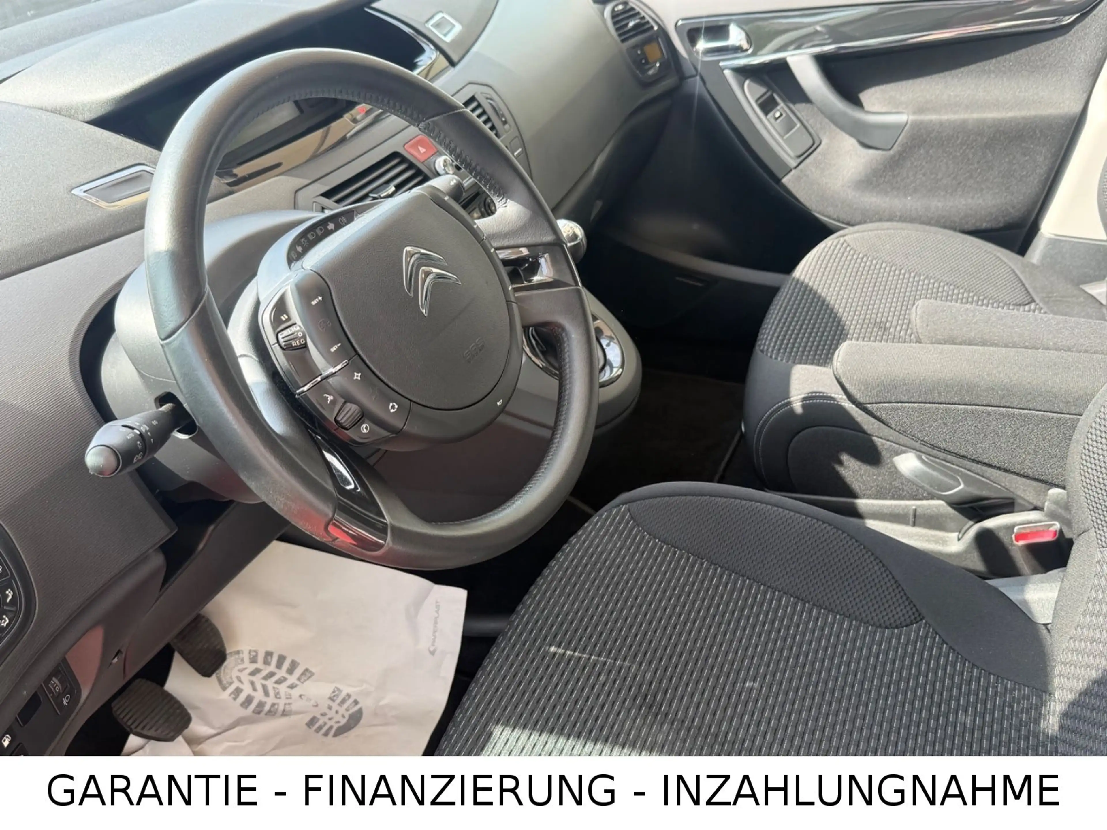 Citroen C4 Picasso Selection/Garantie/WENIG KM/Rentnerfz — photo 9