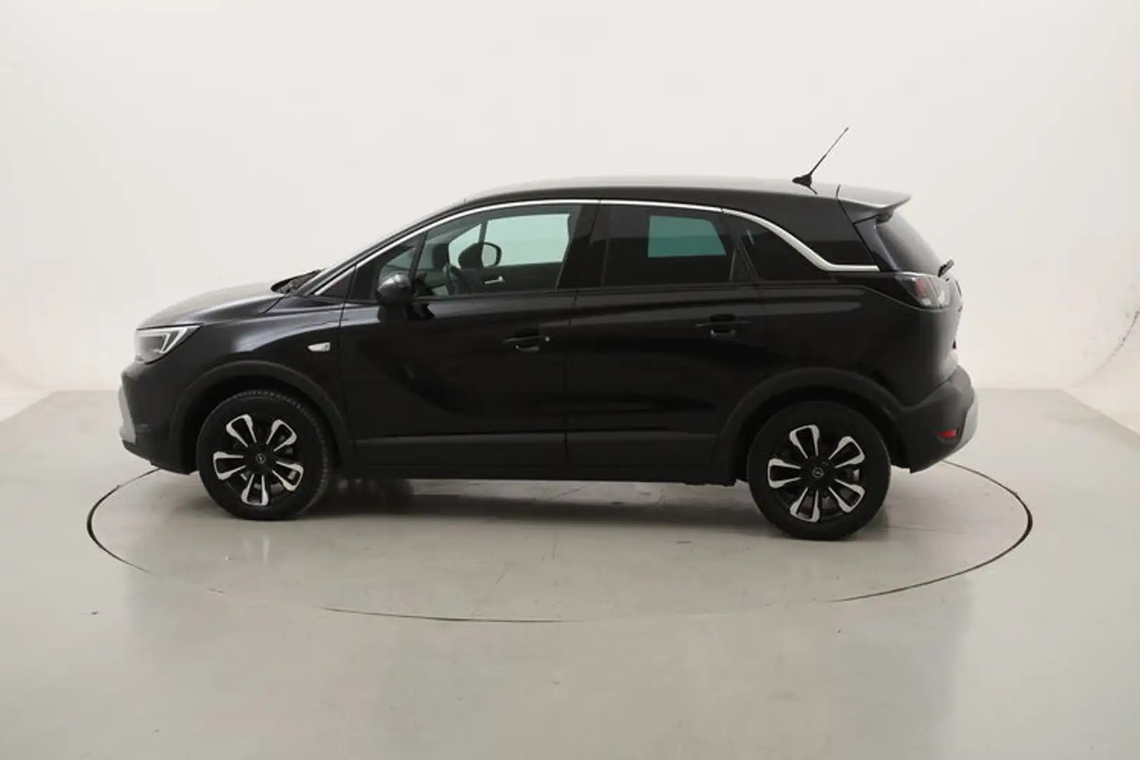 Opel Crossland X Elegance 1.2 Benzina 131CV Nero - 2