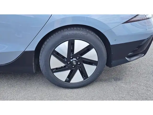 Hyundai Ioniq 6 view 28