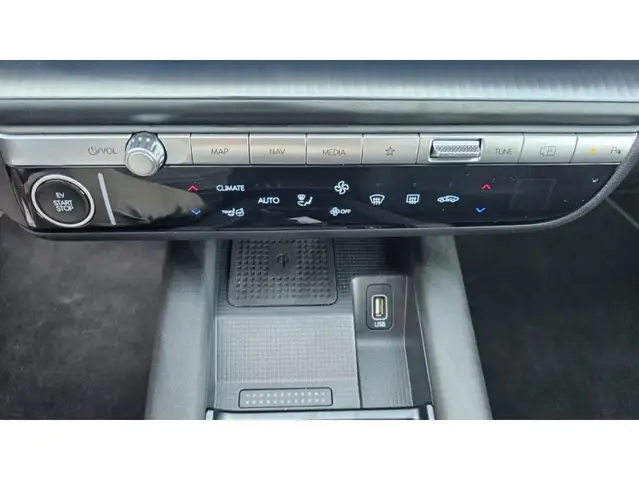 Hyundai Ioniq 6 view 11