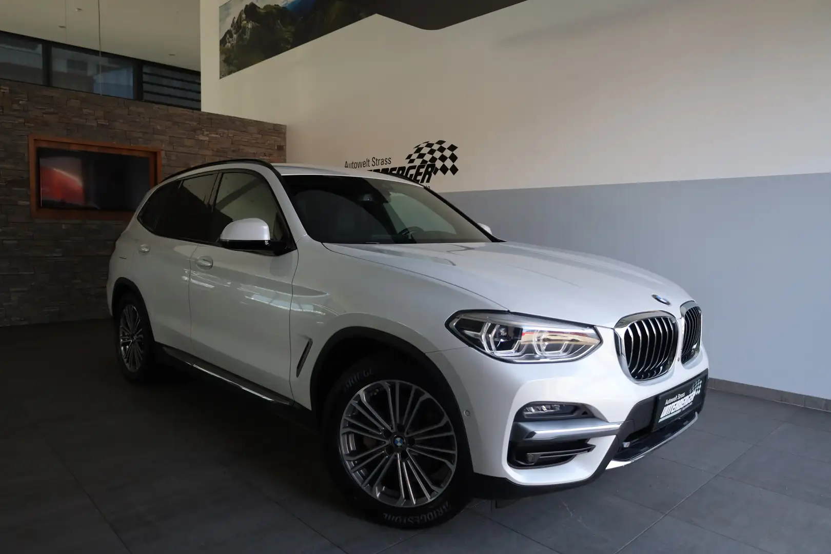 BMW X3 xDrive30e Luxury Line Gestiksteuerung DAB Weiß - 1
