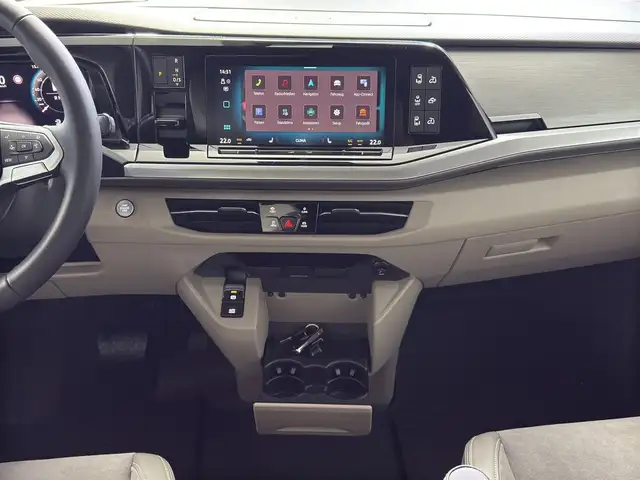 Volkswagen California view 10