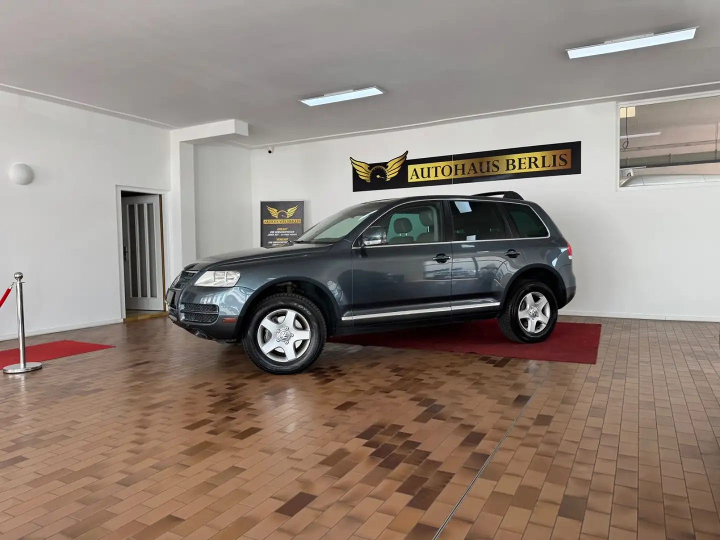 Volkswagen Touareg V6/AUTMTK/ALLRAD/AHK/PDC/ALU/KLIMA/TEMP Grau - 2