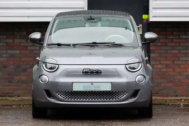 Fiat 500e Cabrio La Prima